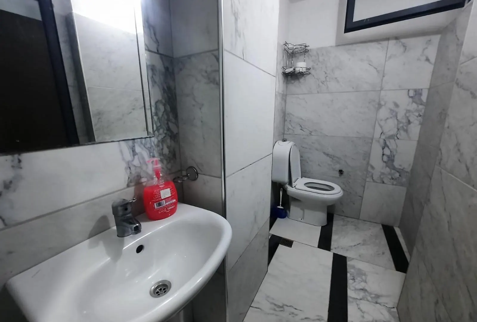 Apartment Lovely Appartament 1-4 Gjm Tirana