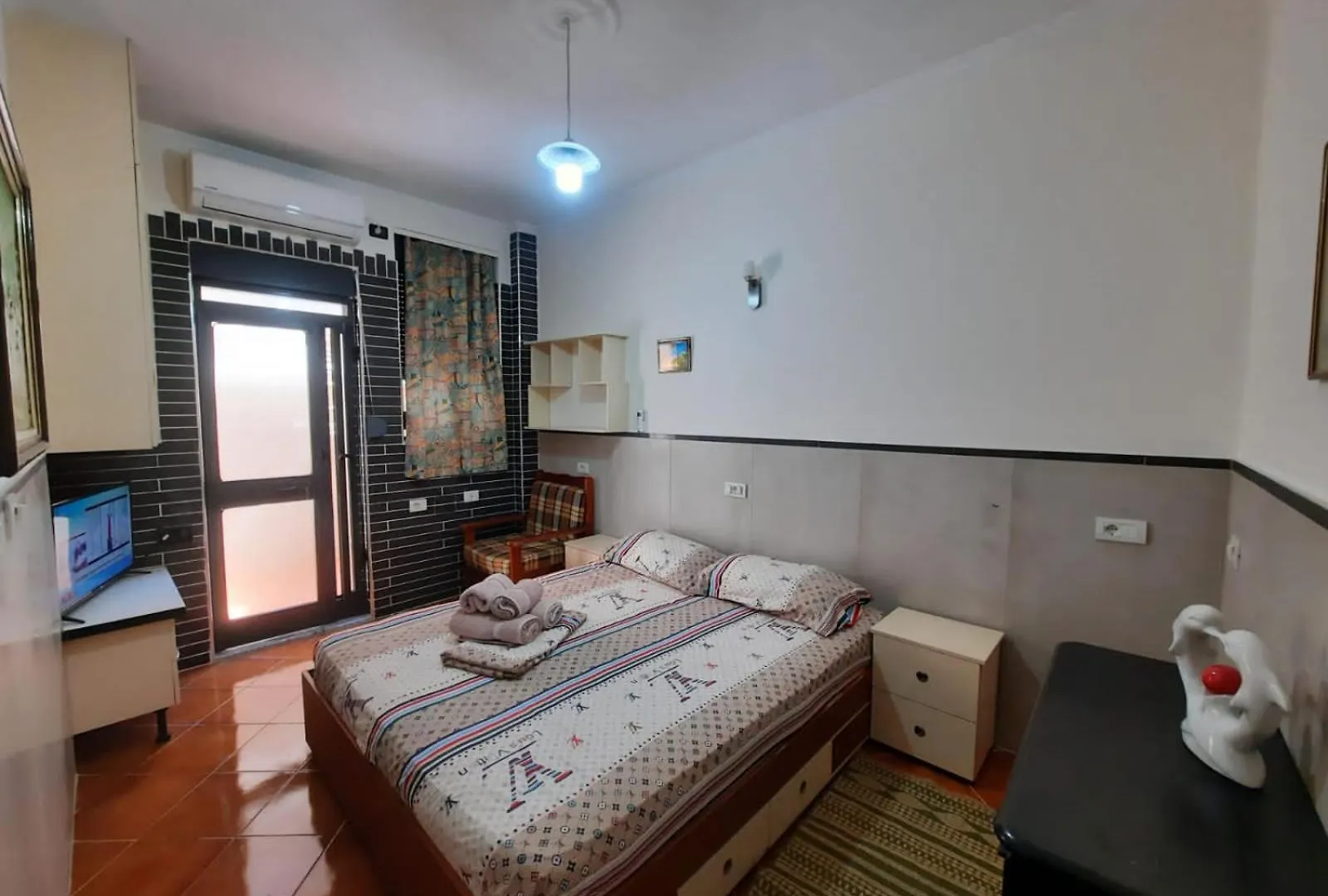 Lovely Appartament 1-4 Gjm Tirana Apartment
